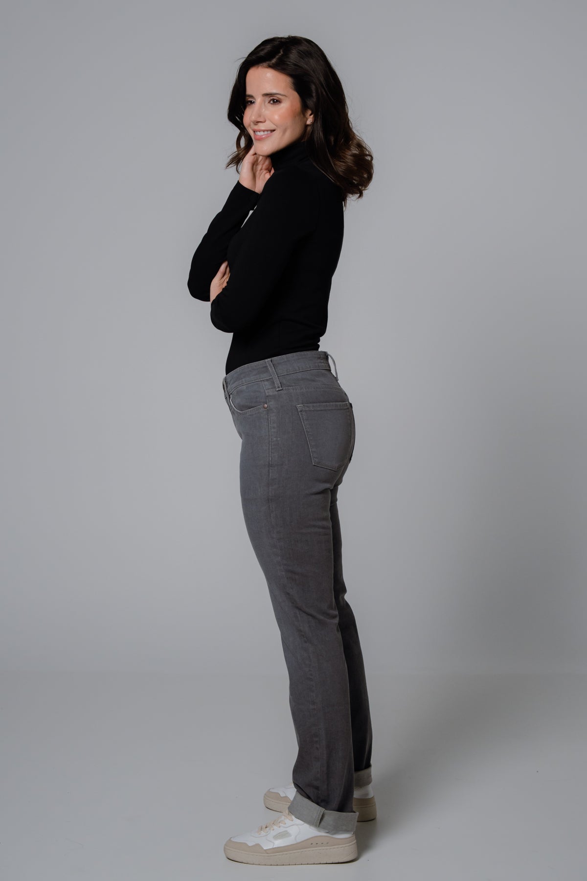 fv-No:va Straight Leg | Medium Waist