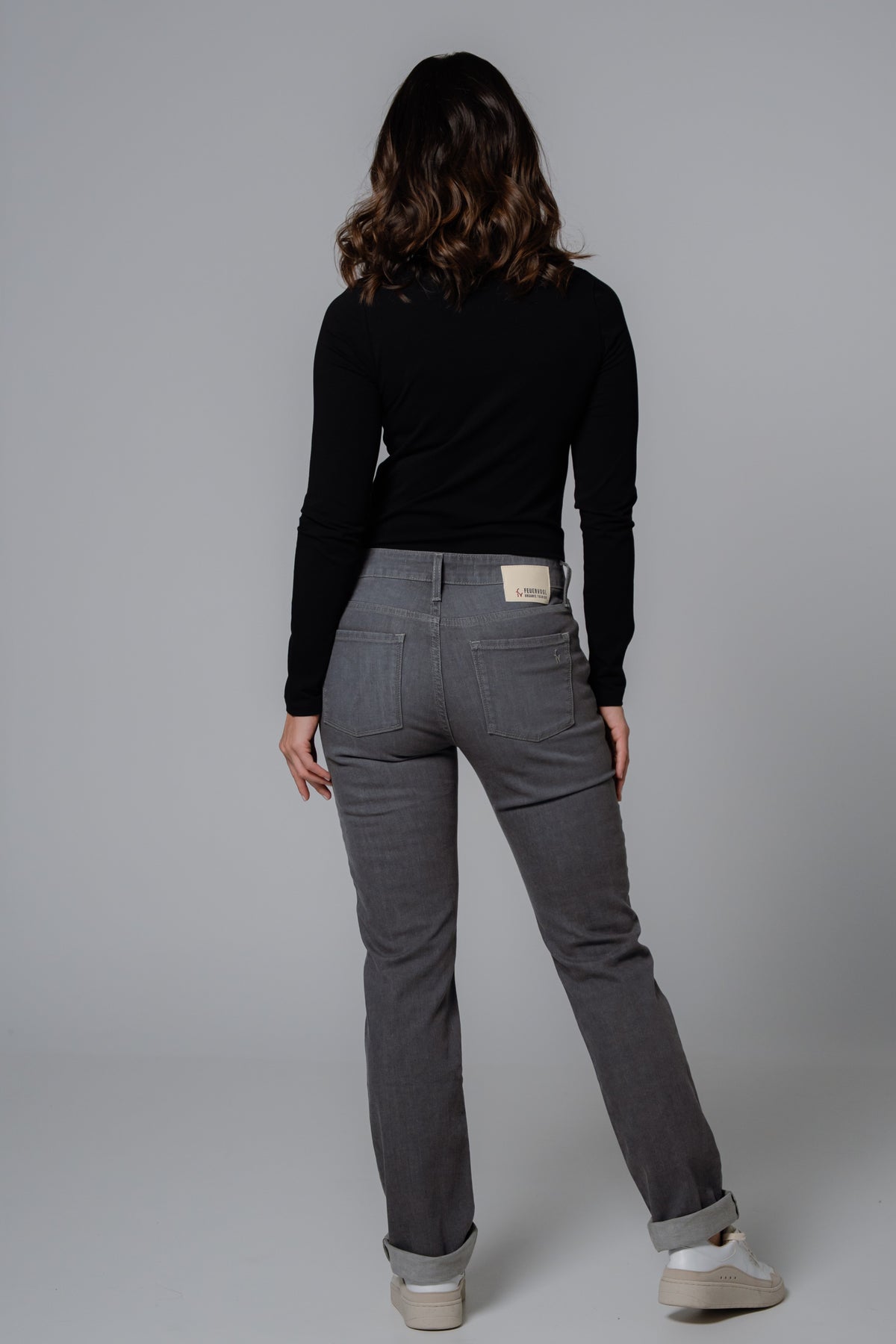 fv-No:va Straight Leg | Medium Waist