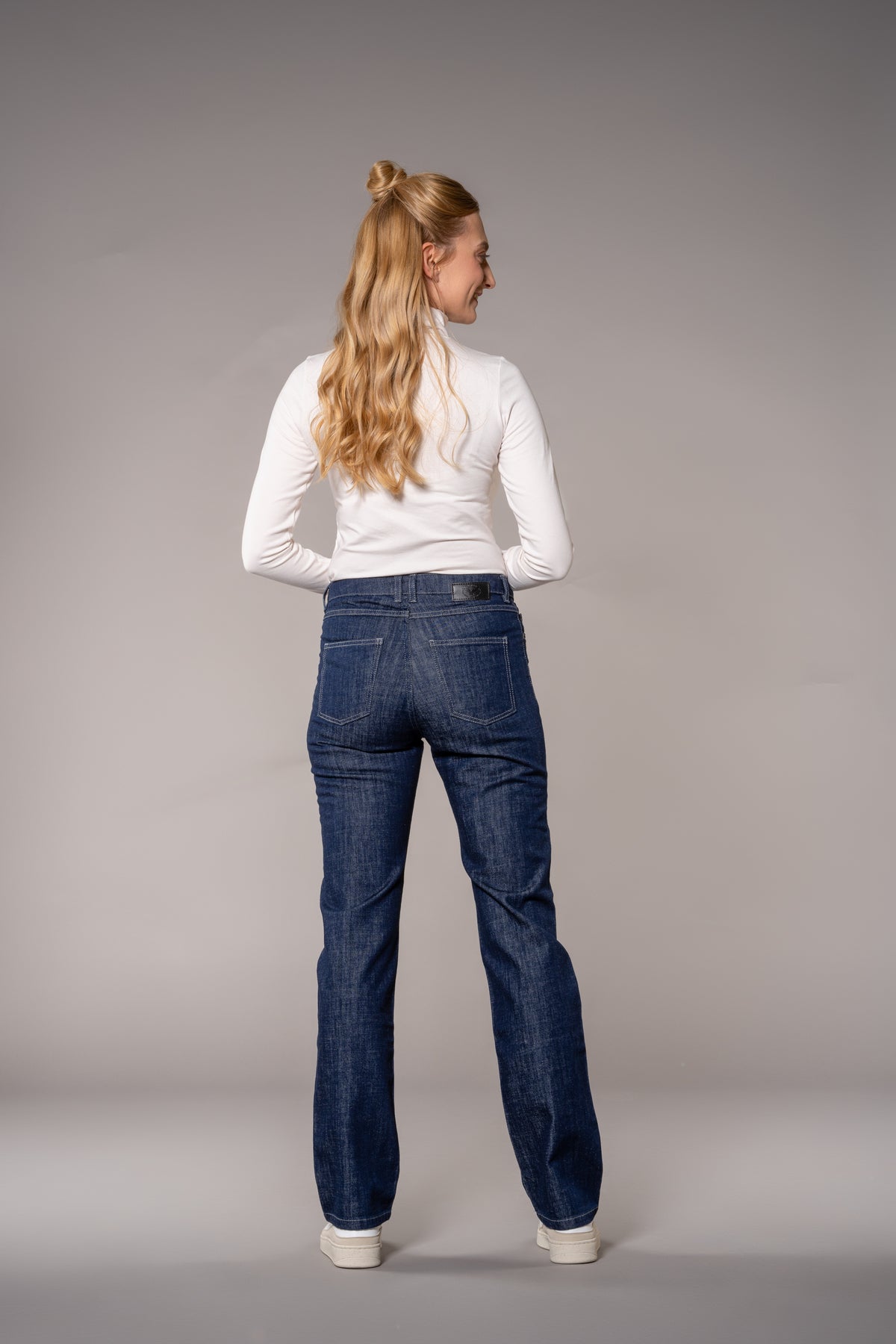 fv-Fin:na | Straight Cut | High Waist