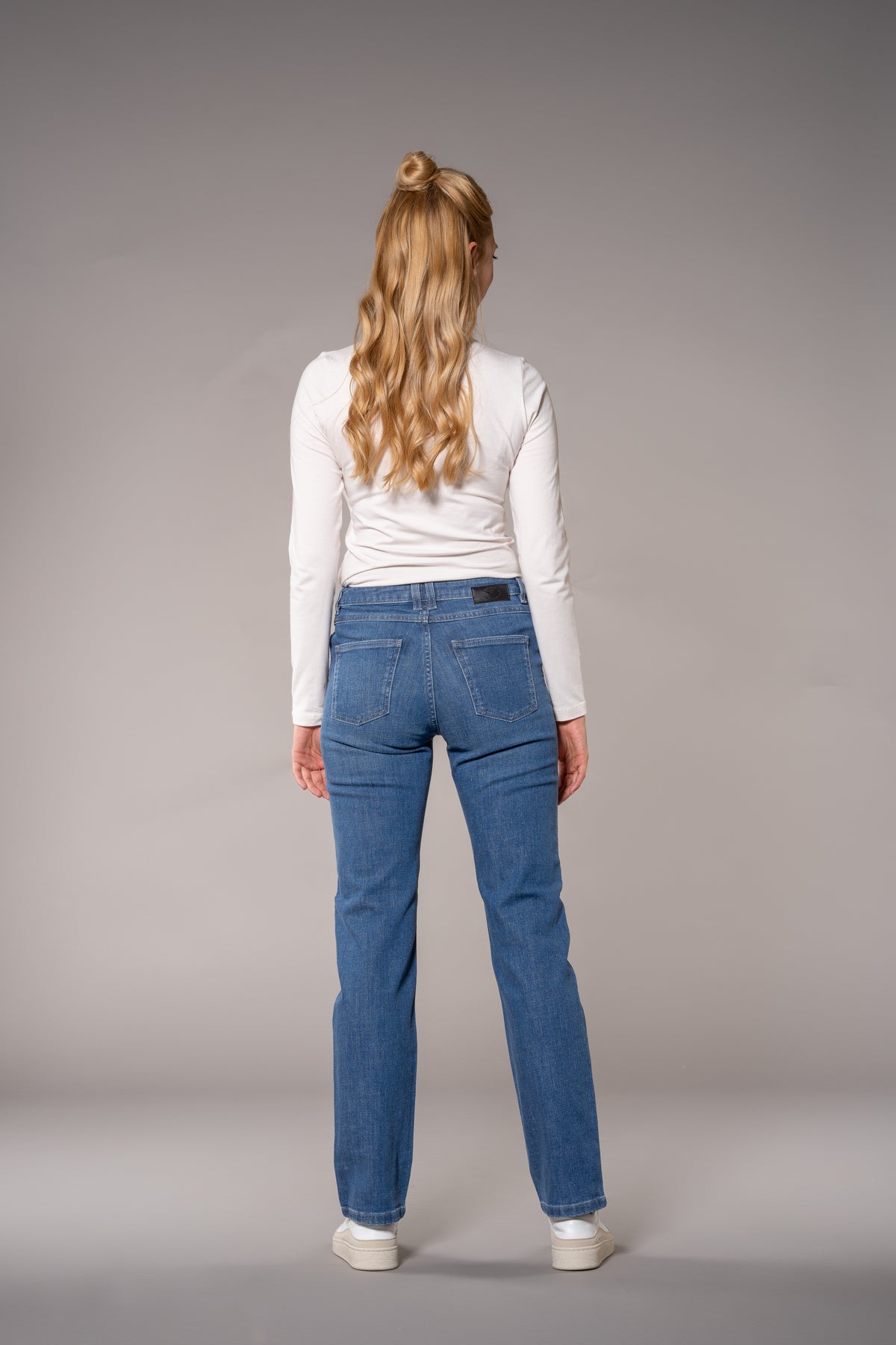 fv-Fin:na | Straight Cut | High Waist
