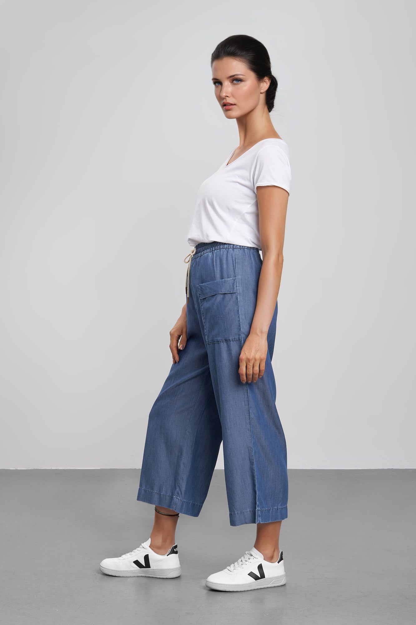 fv-Mar:tha Jogpants | Wide Leg | Cropped | Rubber Waistband | Light Blue I feuervogl