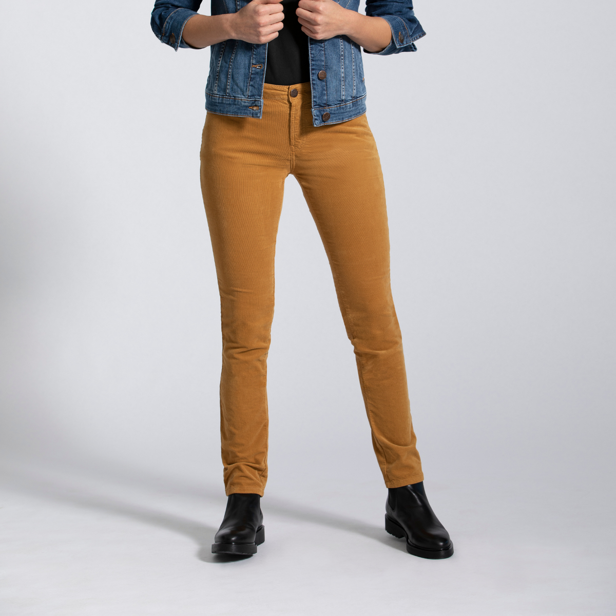 fv-Sve:nja | SlimFit | Medium Waist | Feincord